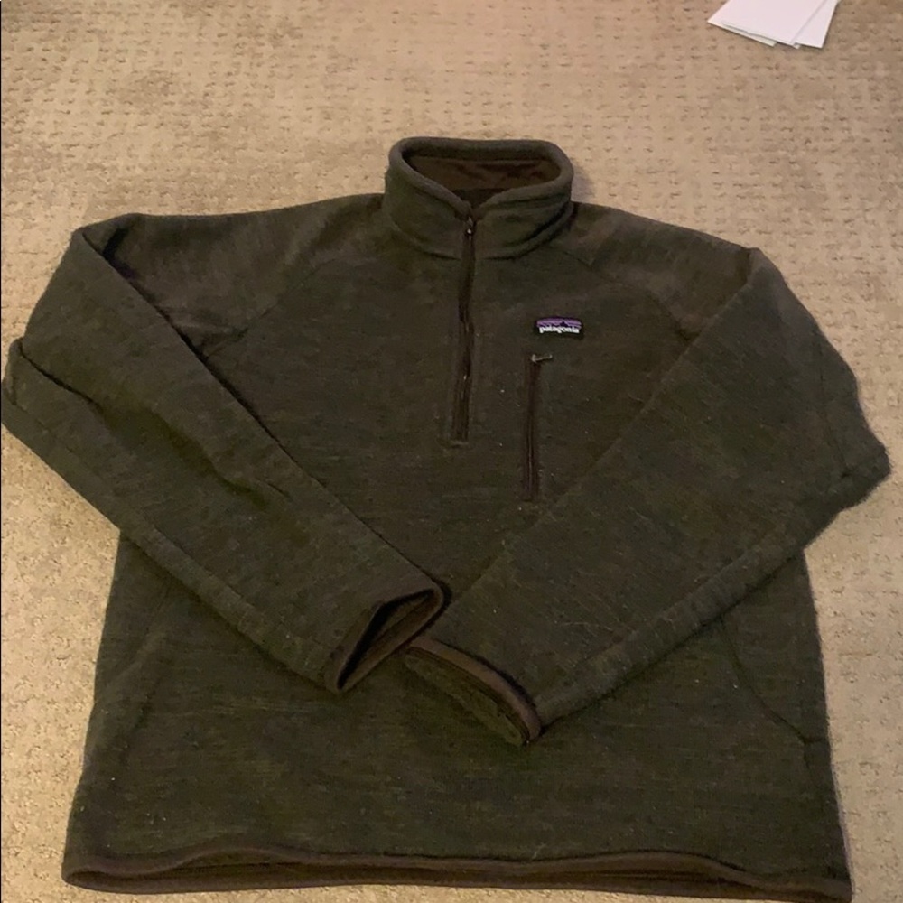 Men’s Patagonia sweat shirt